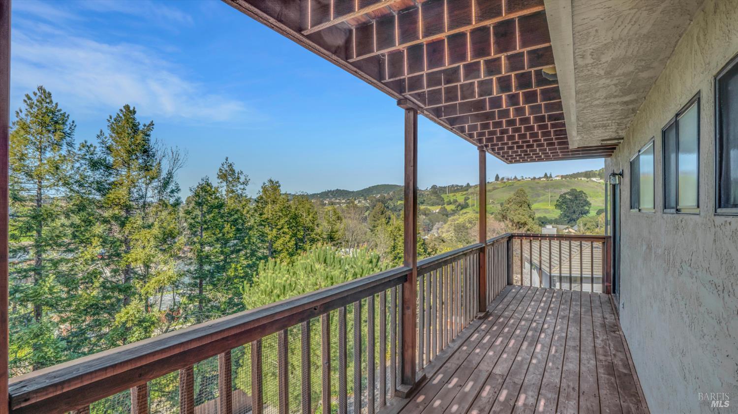 Detail Gallery Image 32 of 57 For 641 Lois Ln, El Sobrante,  CA 94803 - 4 Beds | 2/1 Baths