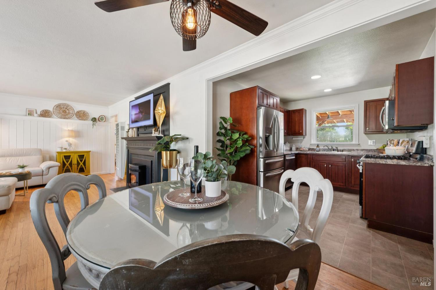 Detail Gallery Image 21 of 71 For 3056 Spring Creek Dr, Santa Rosa,  CA 95405 - 3 Beds | 1 Baths