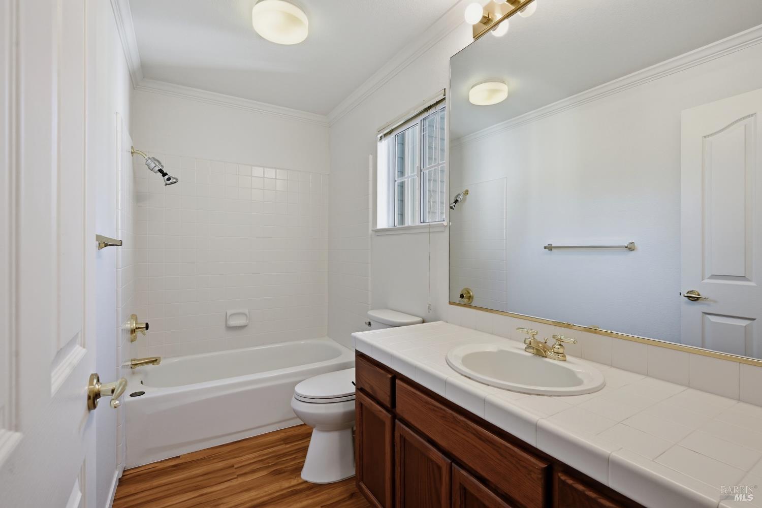 Detail Gallery Image 20 of 31 For 1005 Se Woodlake Dr, Santa Rosa,  CA 95405 - 3 Beds | 2/1 Baths