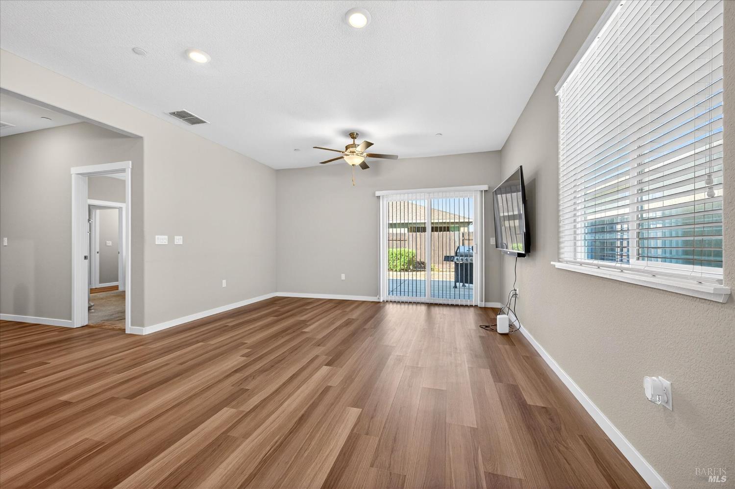 Detail Gallery Image 13 of 27 For 2283 Revival Ln, Rio Vista,  CA 94571 - 2 Beds | 2/1 Baths