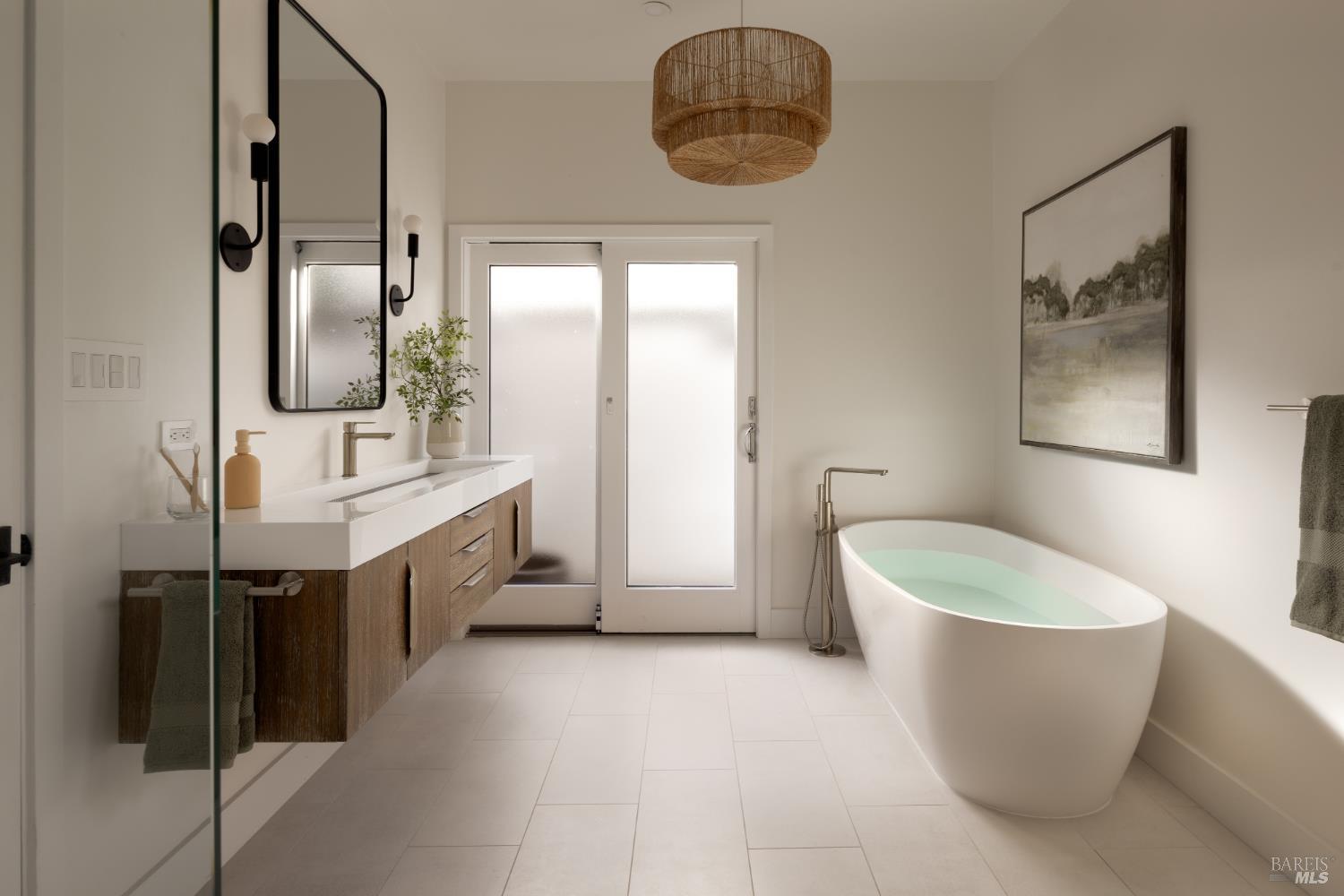 Detail Gallery Image 28 of 53 For 114 Jamaica St, Tiburon,  CA 94920 - 4 Beds | 4/1 Baths