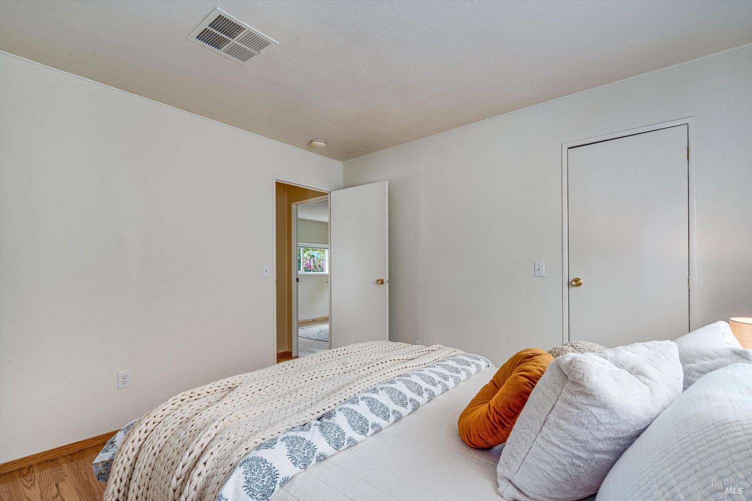 Detail Gallery Image 33 of 44 For 166 Seven Flags Cir, Sonoma,  CA 95476 - 2 Beds | 2 Baths