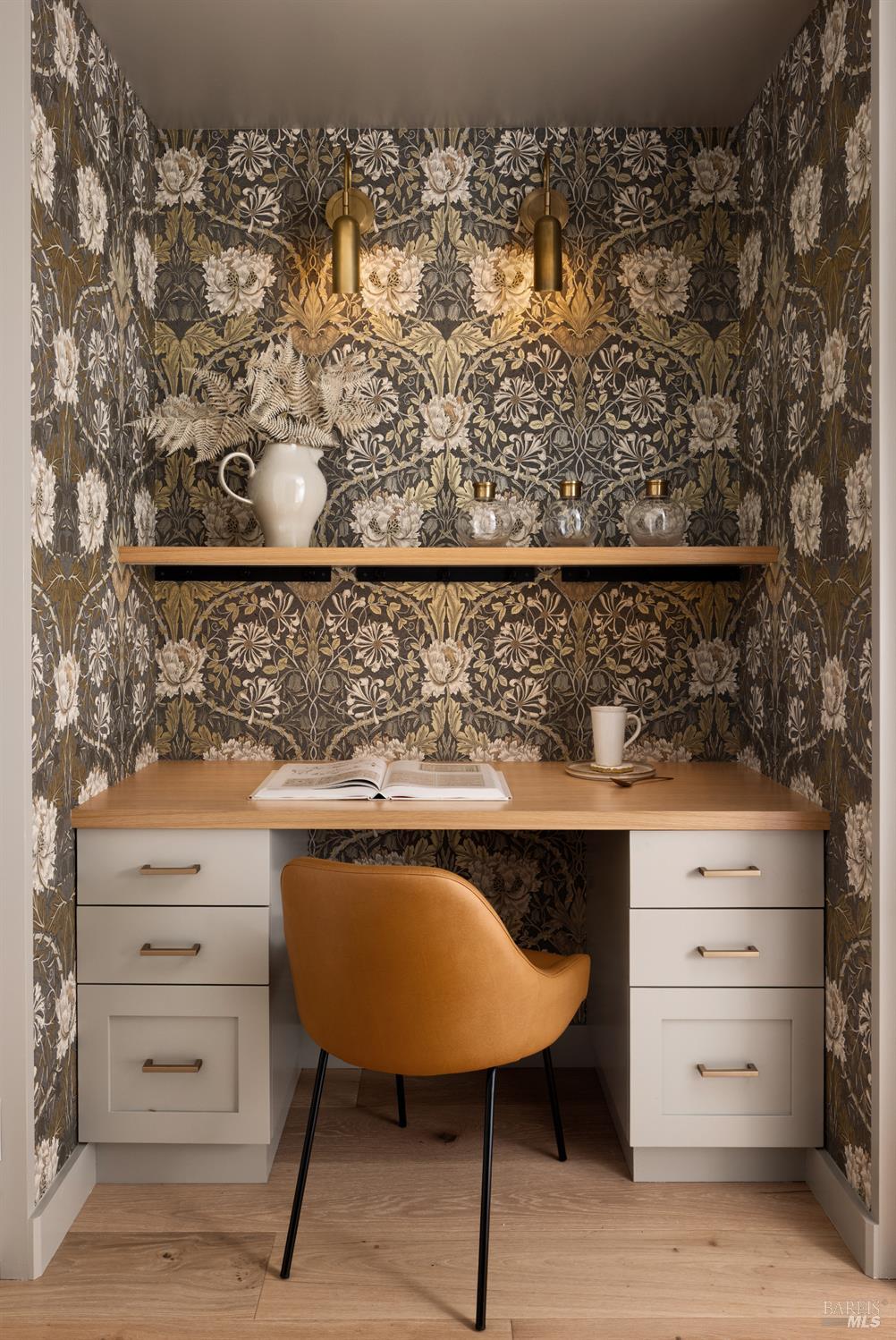 Detail Gallery Image 17 of 53 For 114 Jamaica St, Tiburon,  CA 94920 - 4 Beds | 4/1 Baths