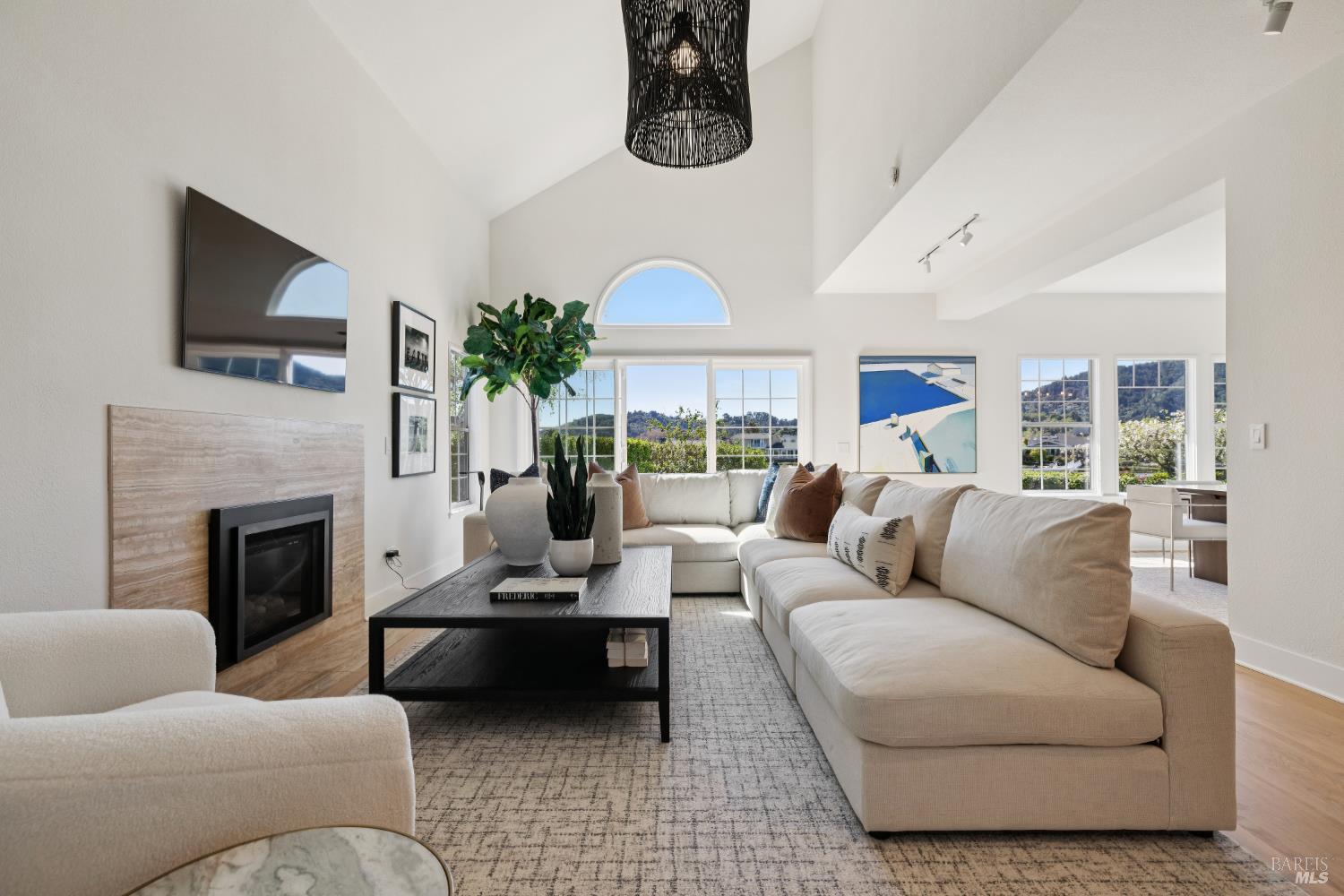 Detail Gallery Image 6 of 47 For 11 Gretchen Pl, Greenbrae,  CA 94904 - 4 Beds | 2/1 Baths