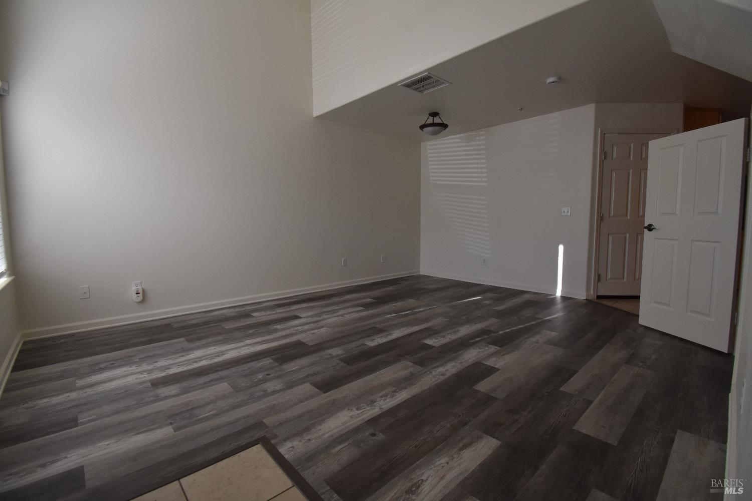 Detail Gallery Image 10 of 35 For 112 Treadway Ct, Cloverdale,  CA 95425 - 2 Beds | 2 Baths