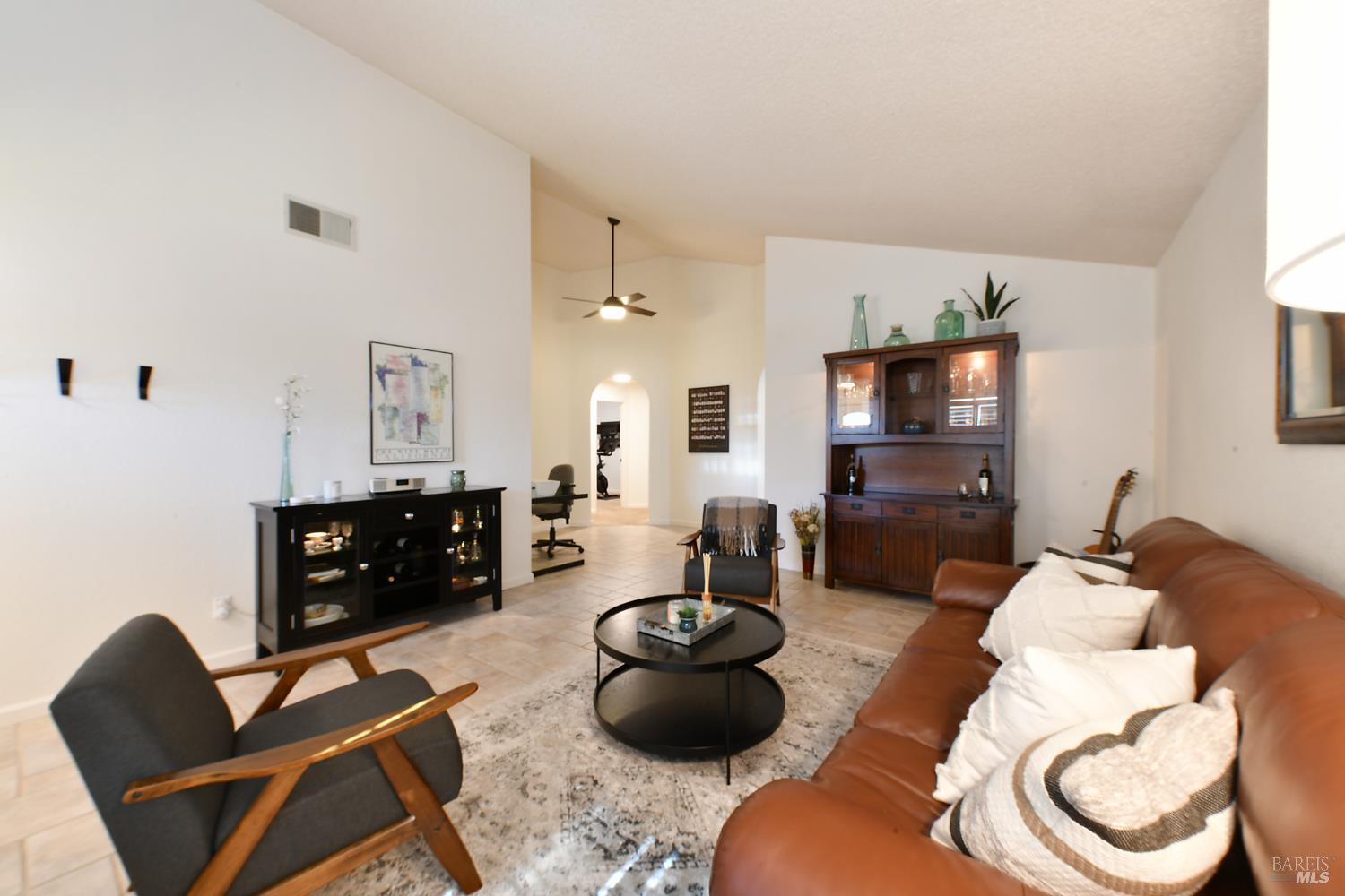 Detail Gallery Image 4 of 28 For 1388 Miramonte Pl, Rohnert Park,  CA 94928 - 3 Beds | 2 Baths