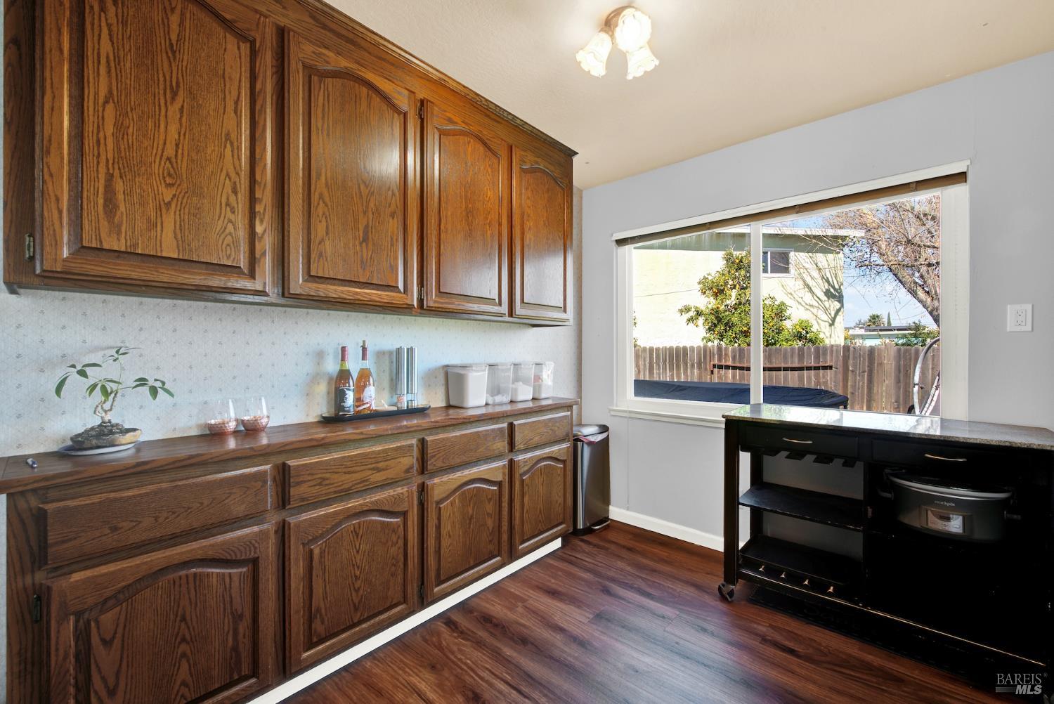 Detail Gallery Image 13 of 54 For 1424 Mckinley St, Fairfield,  CA 94533 - 4 Beds | 2/1 Baths