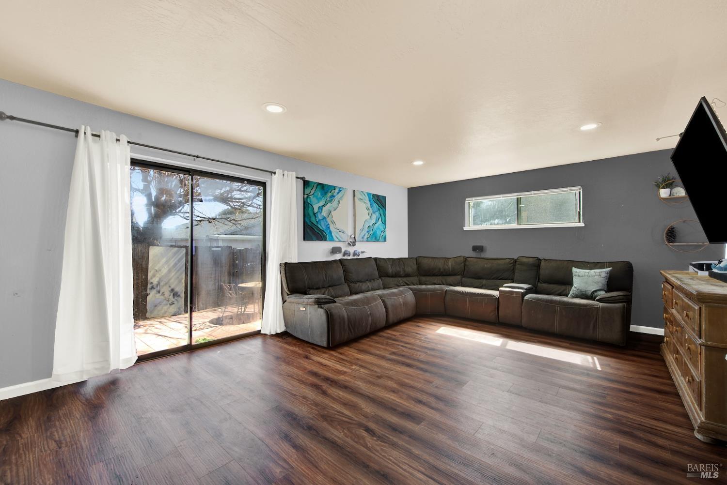 Detail Gallery Image 22 of 54 For 1424 Mckinley St, Fairfield,  CA 94533 - 4 Beds | 2/1 Baths