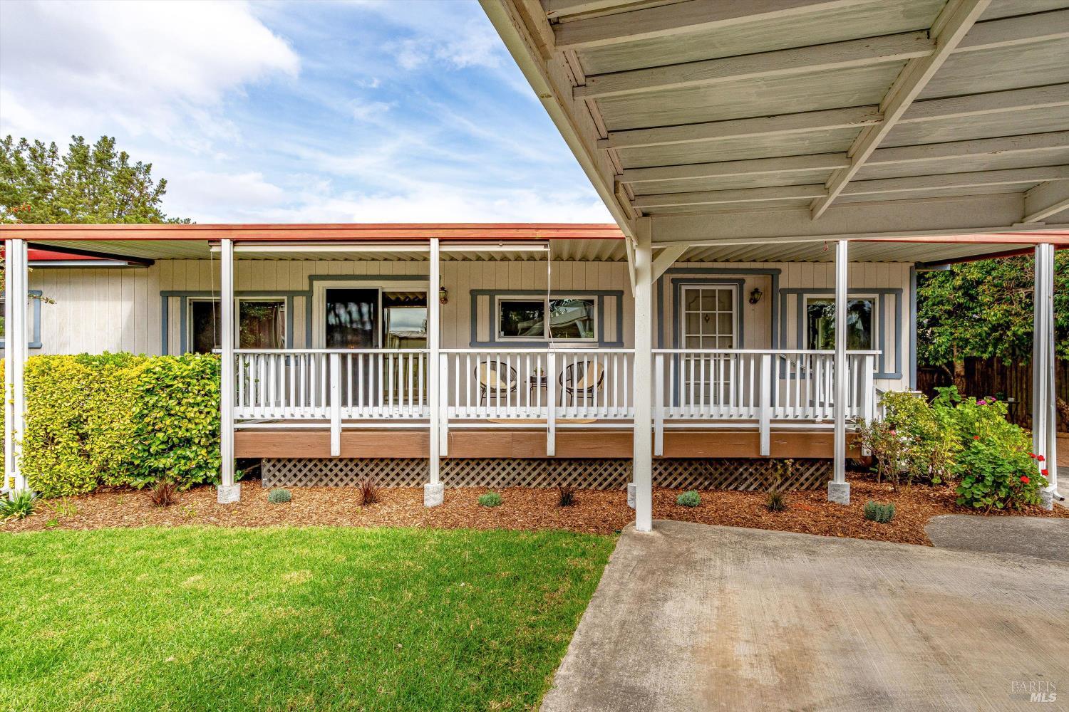 Detail Gallery Image 5 of 44 For 166 Seven Flags Cir, Sonoma,  CA 95476 - 2 Beds | 2 Baths