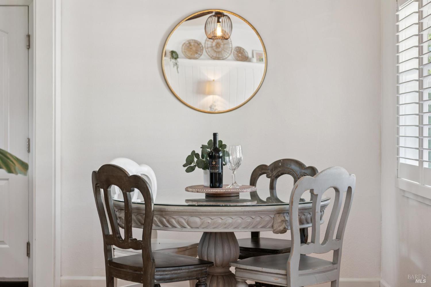 Detail Gallery Image 19 of 71 For 3056 Spring Creek Dr, Santa Rosa,  CA 95405 - 3 Beds | 1 Baths