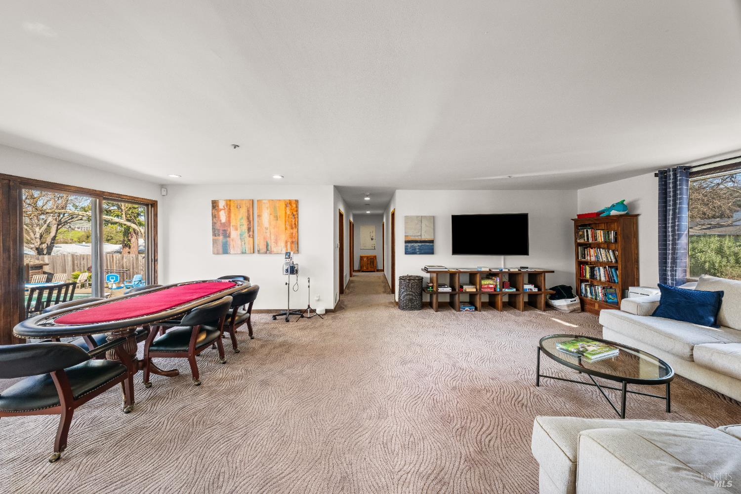 Detail Gallery Image 21 of 45 For 8 Circle Rd, San Rafael,  CA 94903 - 10 Beds | 6/1 Baths