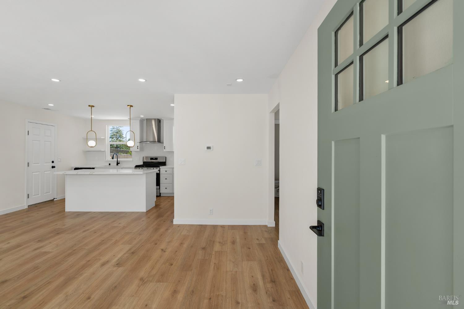 Detail Gallery Image 4 of 36 For 8 Corte Dorado Ct, Benicia,  CA 94510 - 2 Beds | 1 Baths