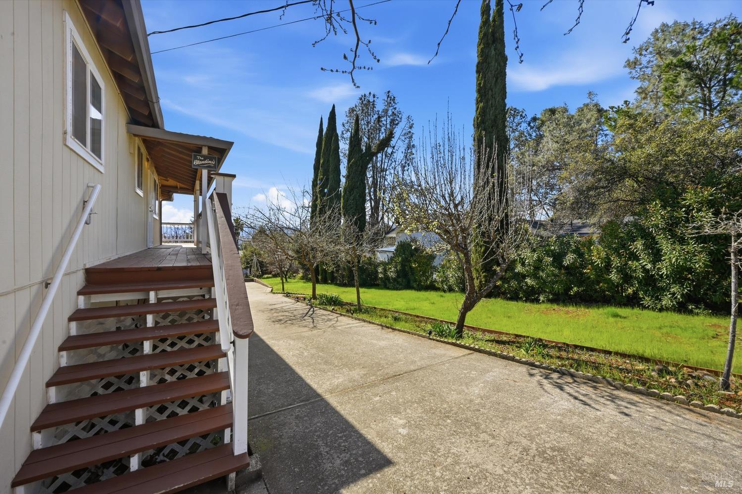 Detail Gallery Image 22 of 35 For 16625 Pinecrest Ct, Hidden Valley Lake,  CA 95467 - 2 Beds | 3 Baths