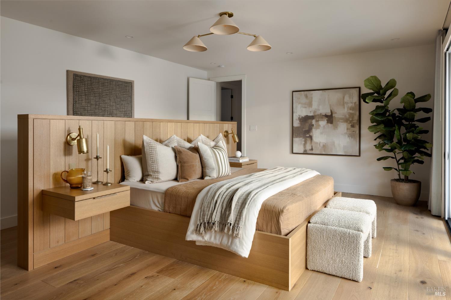 Detail Gallery Image 32 of 53 For 114 Jamaica St, Tiburon,  CA 94920 - 4 Beds | 4/1 Baths