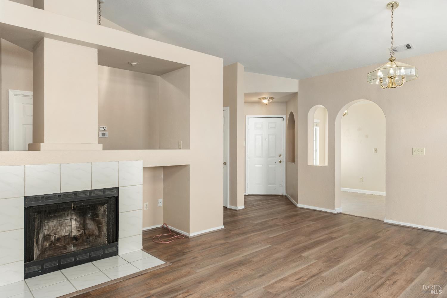 Detail Gallery Image 10 of 32 For 944 Bauman Ct, Suisun City,  CA 94585 - 3 Beds | 2 Baths