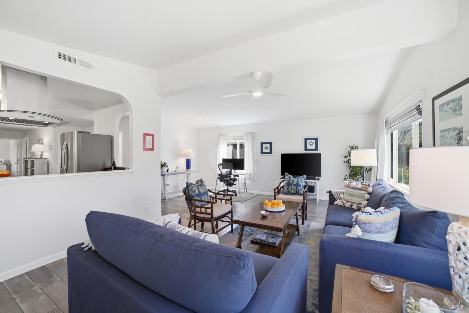 Detail Gallery Image 14 of 31 For 14 San Lucas Ct, Saint Helena,  CA 94574 - 2 Beds | 2 Baths