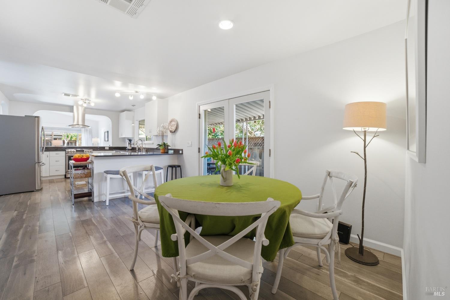 Detail Gallery Image 5 of 31 For 14 San Lucas Ct, Saint Helena,  CA 94574 - 2 Beds | 2 Baths