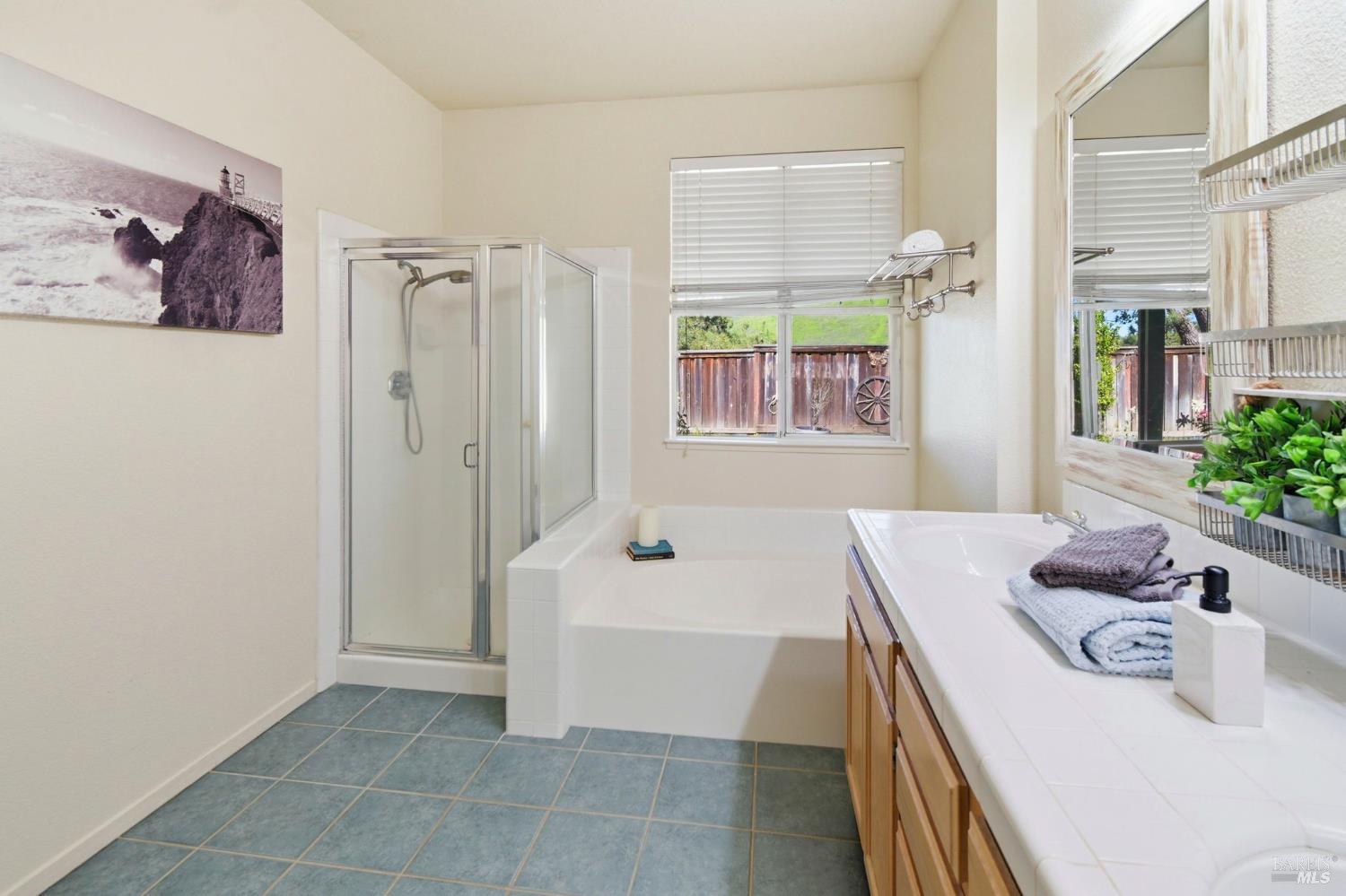 Detail Gallery Image 37 of 51 For 2707 Tuckaway Ct, Fairfield,  CA 94534 - 5 Beds | 3 Baths