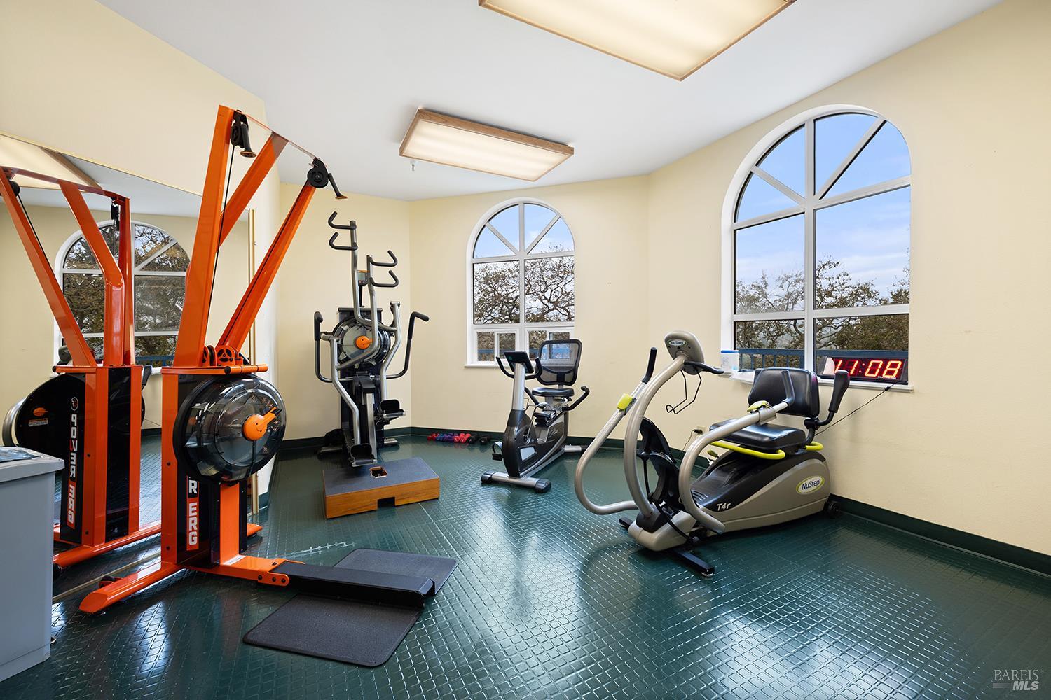 Detail Gallery Image 25 of 34 For 100 Thorndale Dr #353,  San Rafael,  CA 94903 - 1 Beds | 1/1 Baths