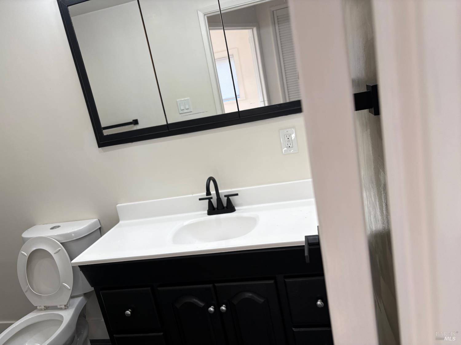 Detail Gallery Image 9 of 23 For 313 Roney Ave, Vallejo,  CA 94591 - 2 Beds | 1 Baths