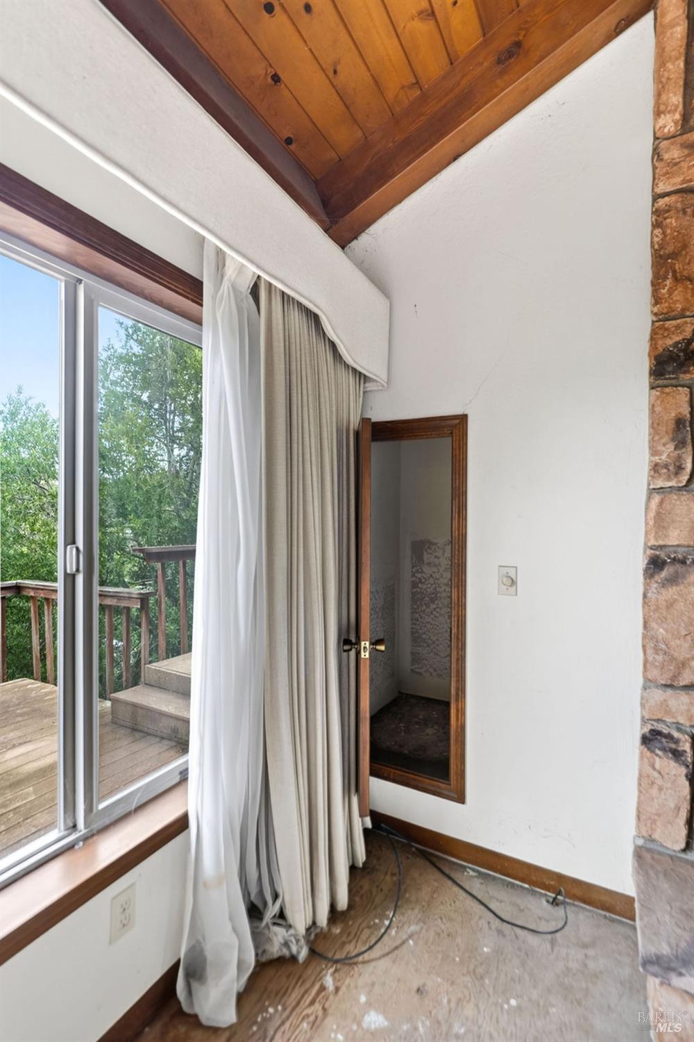 Detail Gallery Image 16 of 85 For 170 Irwin St, San Rafael,  CA 94901 - 3 Beds | 2 Baths