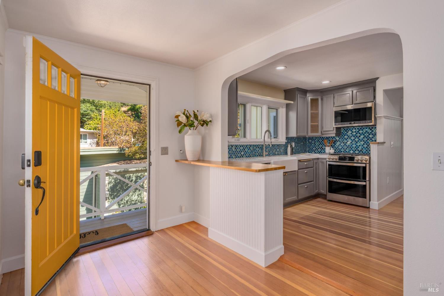 Detail Gallery Image 4 of 44 For 232 Sunnyside Ave, Sonoma,  CA 95476 - 4 Beds | 4 Baths