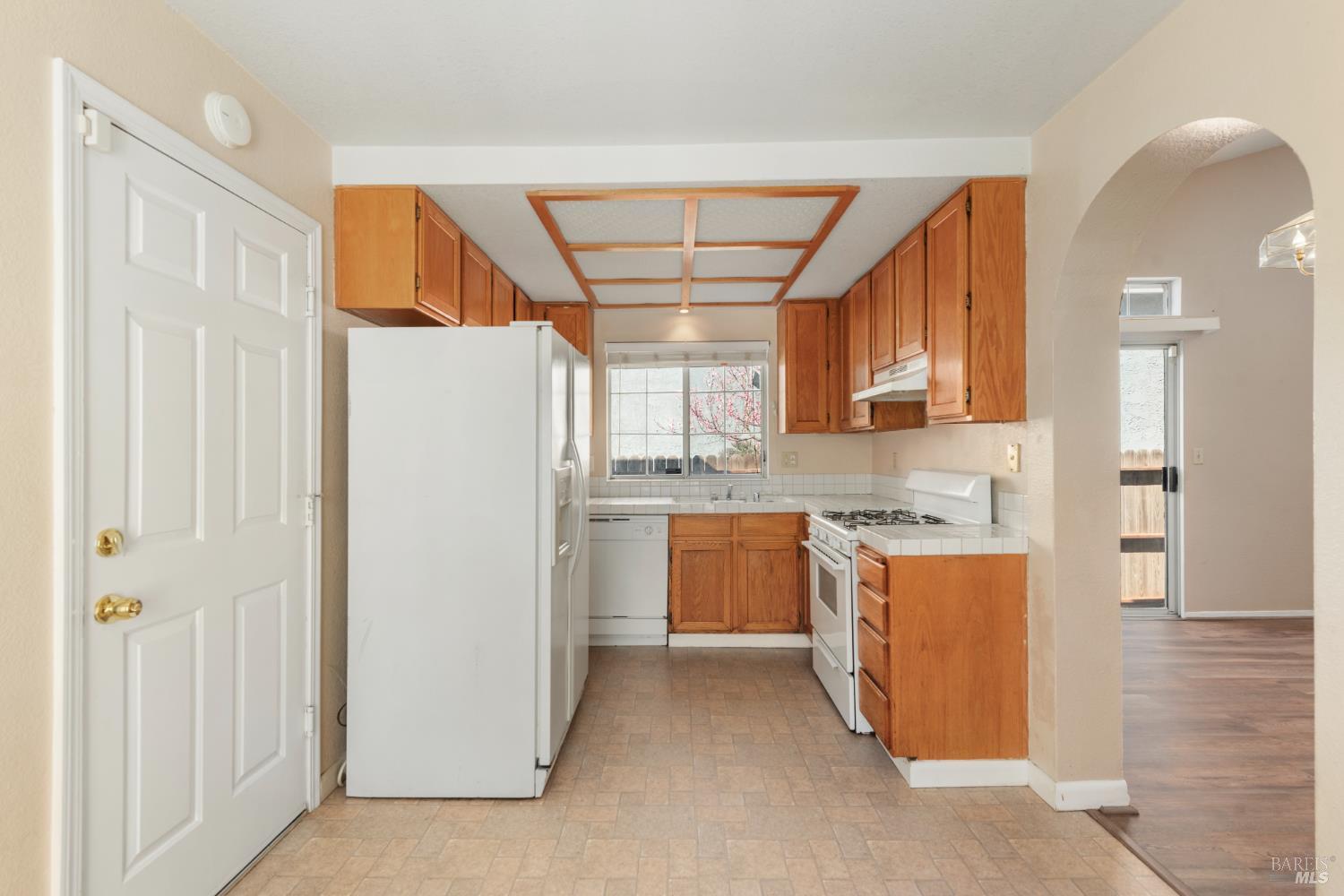 Detail Gallery Image 15 of 32 For 944 Bauman Ct, Suisun City,  CA 94585 - 3 Beds | 2 Baths