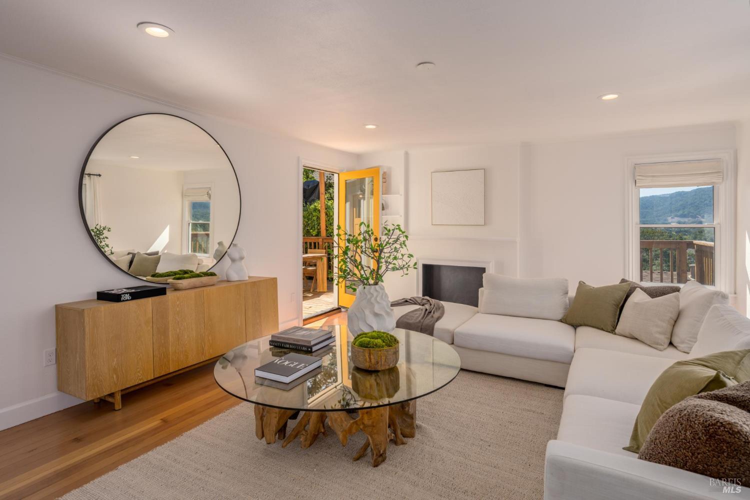 Detail Gallery Image 11 of 44 For 232 Sunnyside Ave, Sonoma,  CA 95476 - 4 Beds | 4 Baths