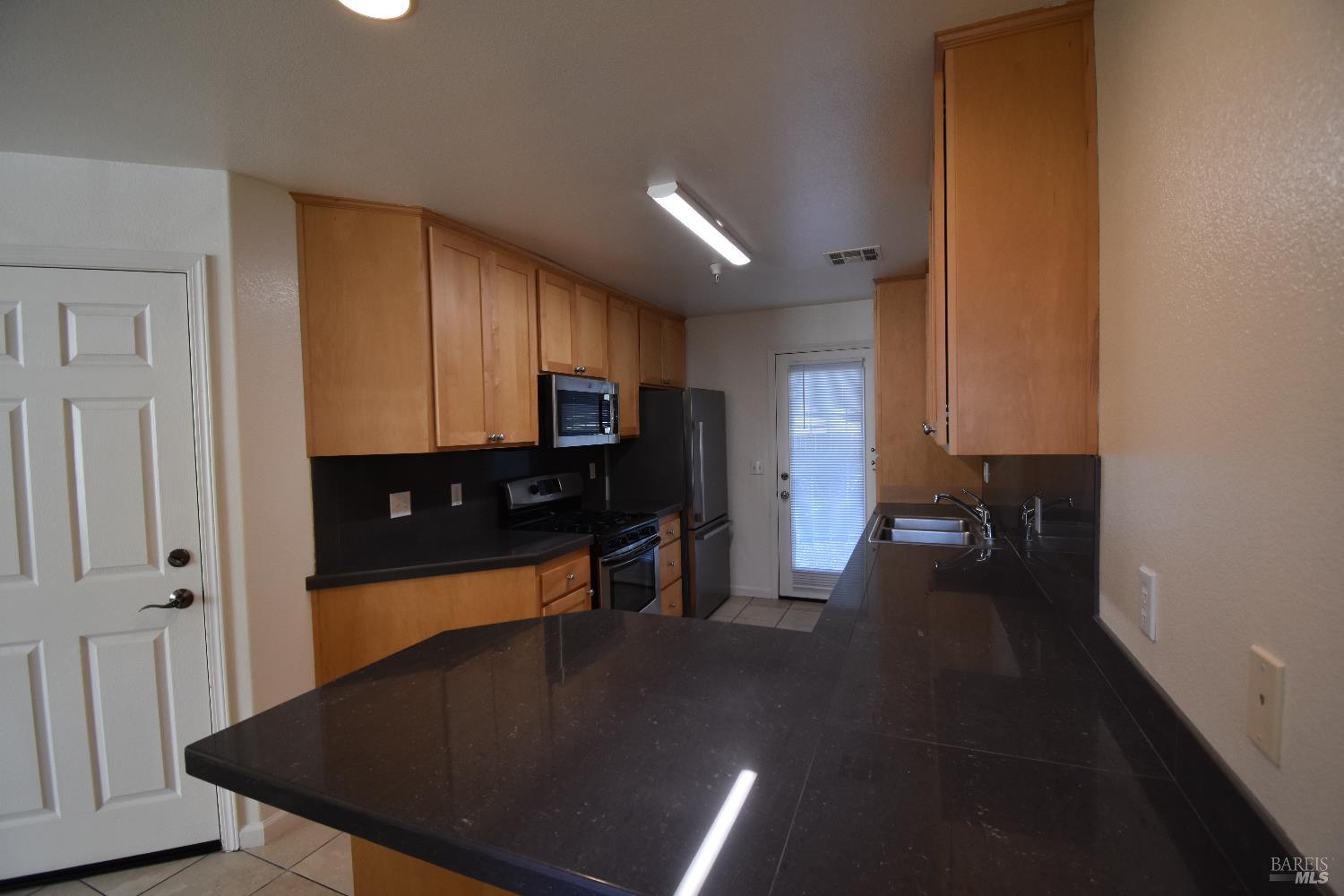 Detail Gallery Image 14 of 35 For 112 Treadway Ct, Cloverdale,  CA 95425 - 2 Beds | 2 Baths