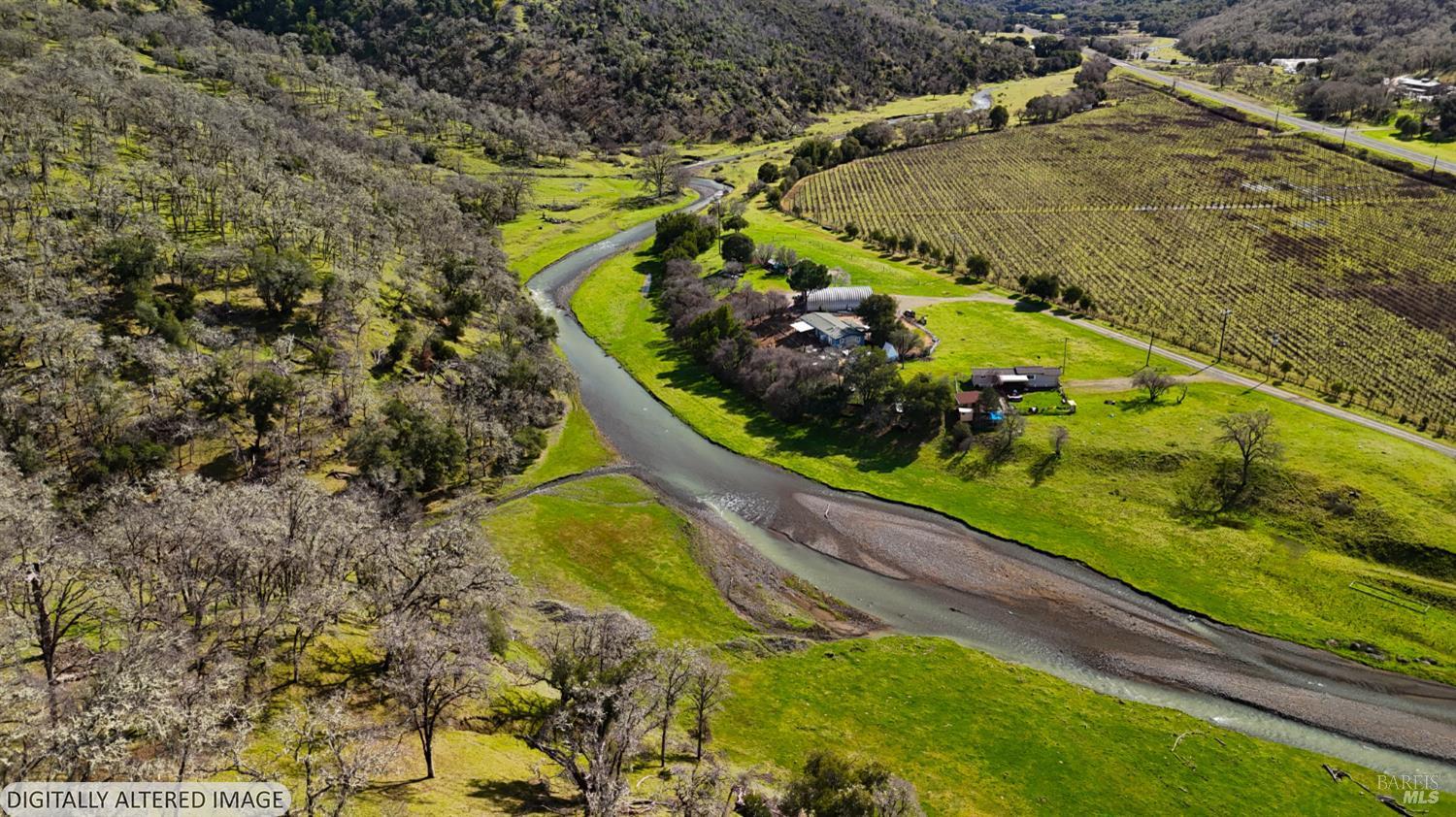 Detail Gallery Image 6 of 37 For 6750 Highway 20 Unkn, Ukiah,  CA 95482 - 4 Beds | 2 Baths