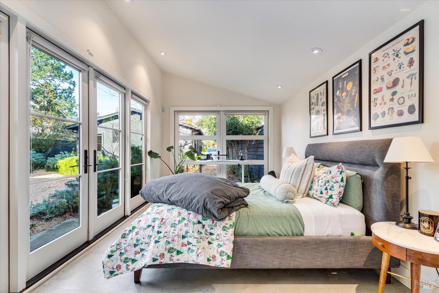 Detail Gallery Image 10 of 18 For 945 Brown St, Saint Helena,  CA 94574 - 3 Beds | 2 Baths