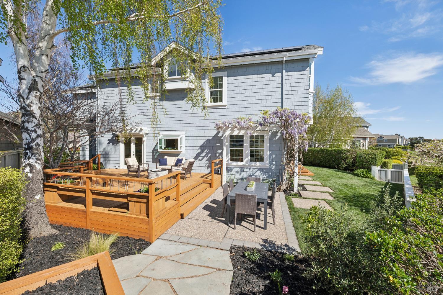 Detail Gallery Image 29 of 47 For 11 Gretchen Pl, Greenbrae,  CA 94904 - 4 Beds | 2/1 Baths