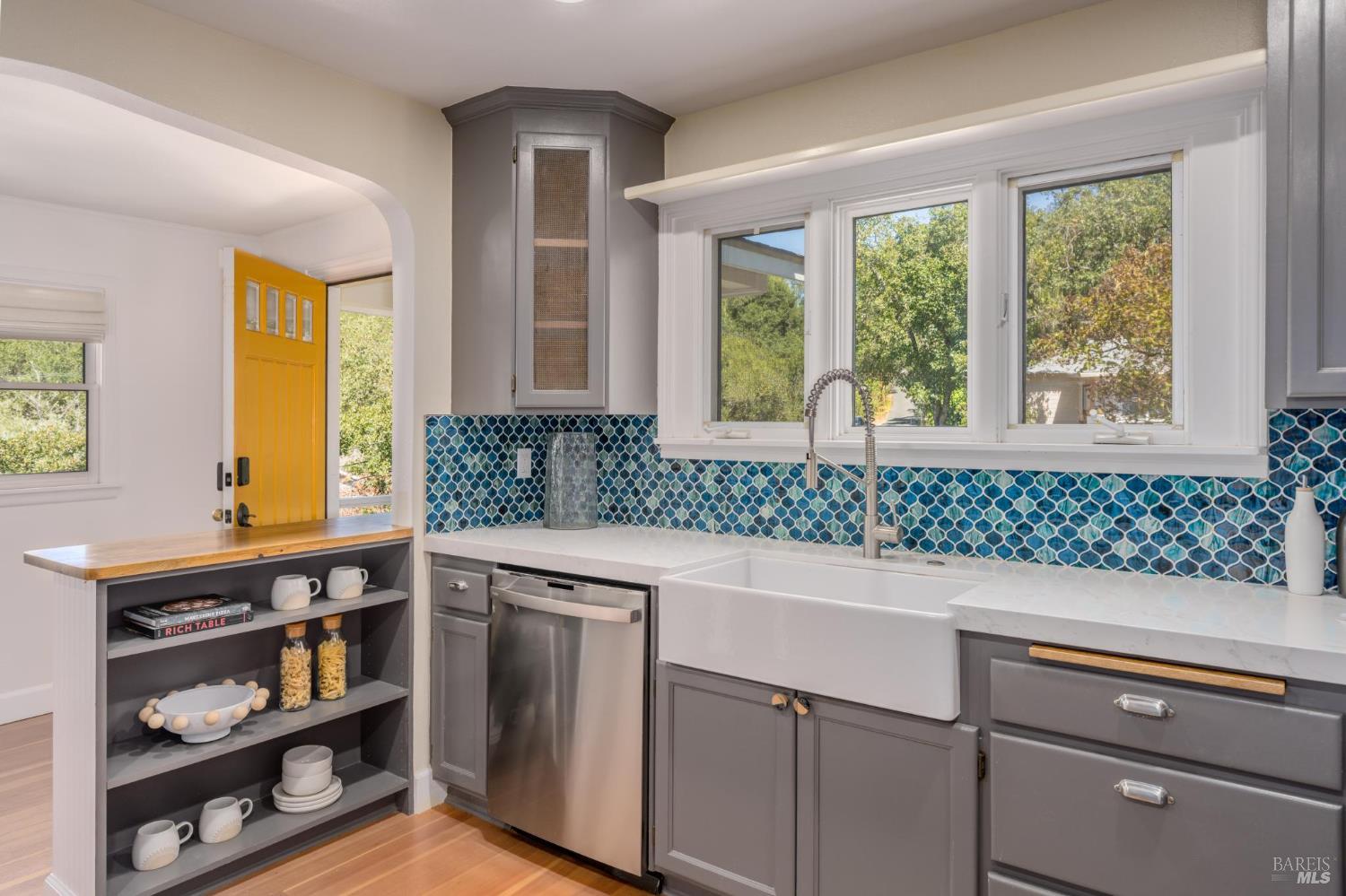 Detail Gallery Image 5 of 44 For 232 Sunnyside Ave, Sonoma,  CA 95476 - 4 Beds | 4 Baths