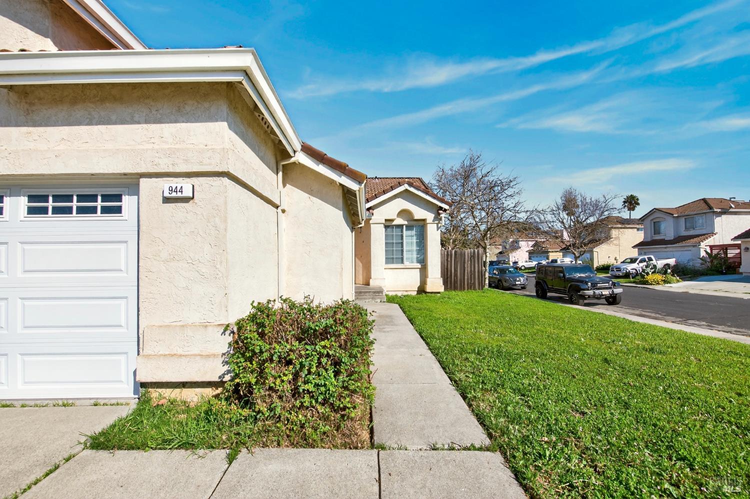 Detail Gallery Image 2 of 32 For 944 Bauman Ct, Suisun City,  CA 94585 - 3 Beds | 2 Baths