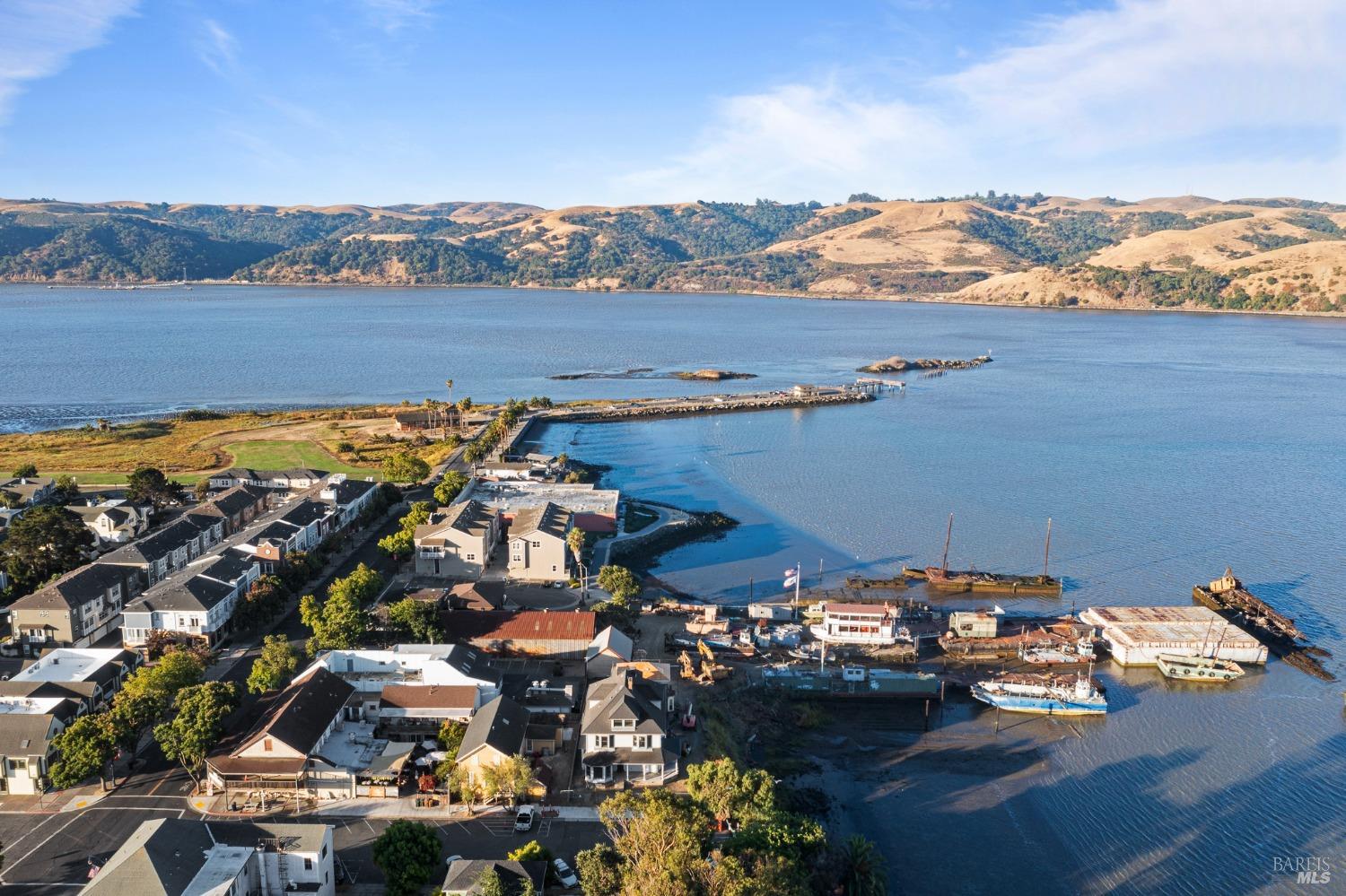 Detail Gallery Image 68 of 73 For 106 W J St, Benicia,  CA 94510 - – Beds | – Baths