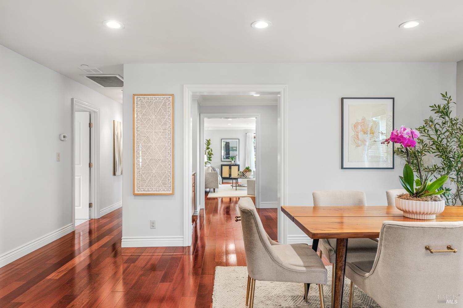 Detail Gallery Image 11 of 37 For 16 Washington Ave, San Rafael,  CA 94903 - 4 Beds | 2 Baths