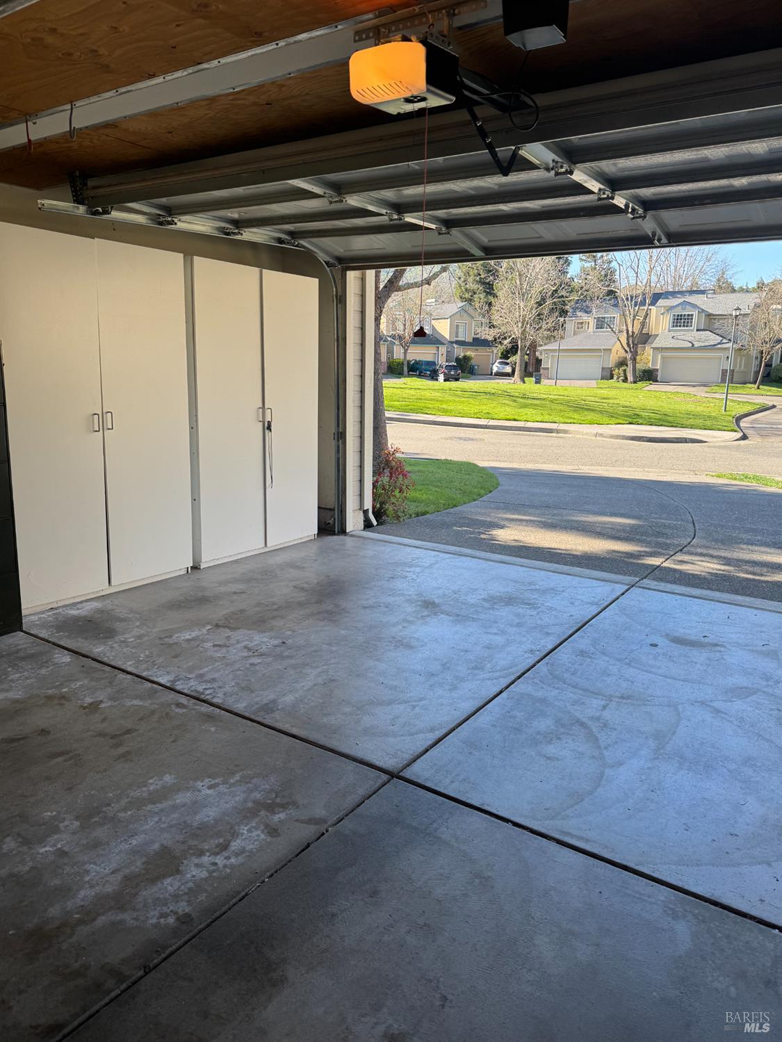 Detail Gallery Image 28 of 31 For 1005 Se Woodlake Dr, Santa Rosa,  CA 95405 - 3 Beds | 2/1 Baths