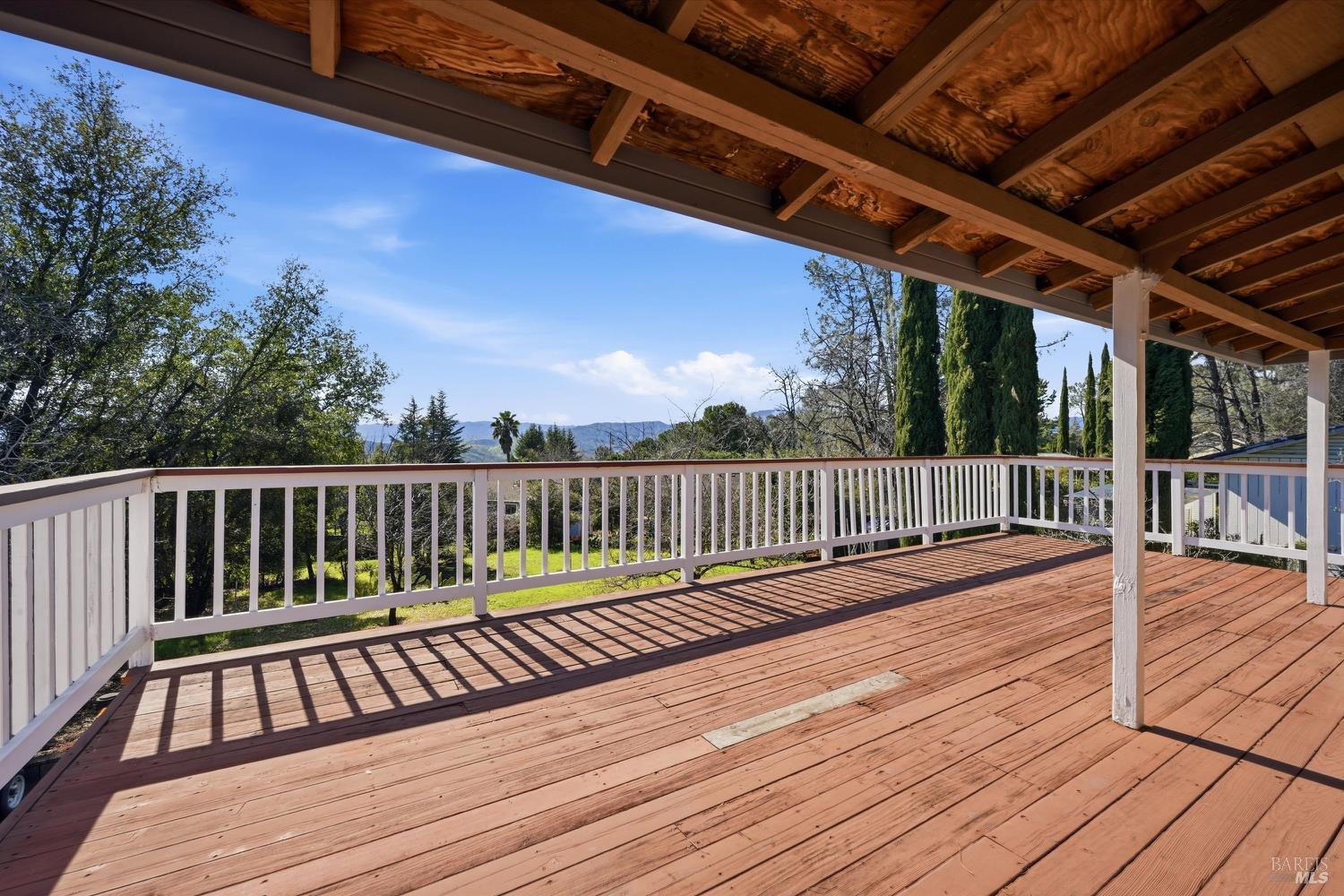 Detail Gallery Image 2 of 35 For 16625 Pinecrest Ct, Hidden Valley Lake,  CA 95467 - 2 Beds | 3 Baths