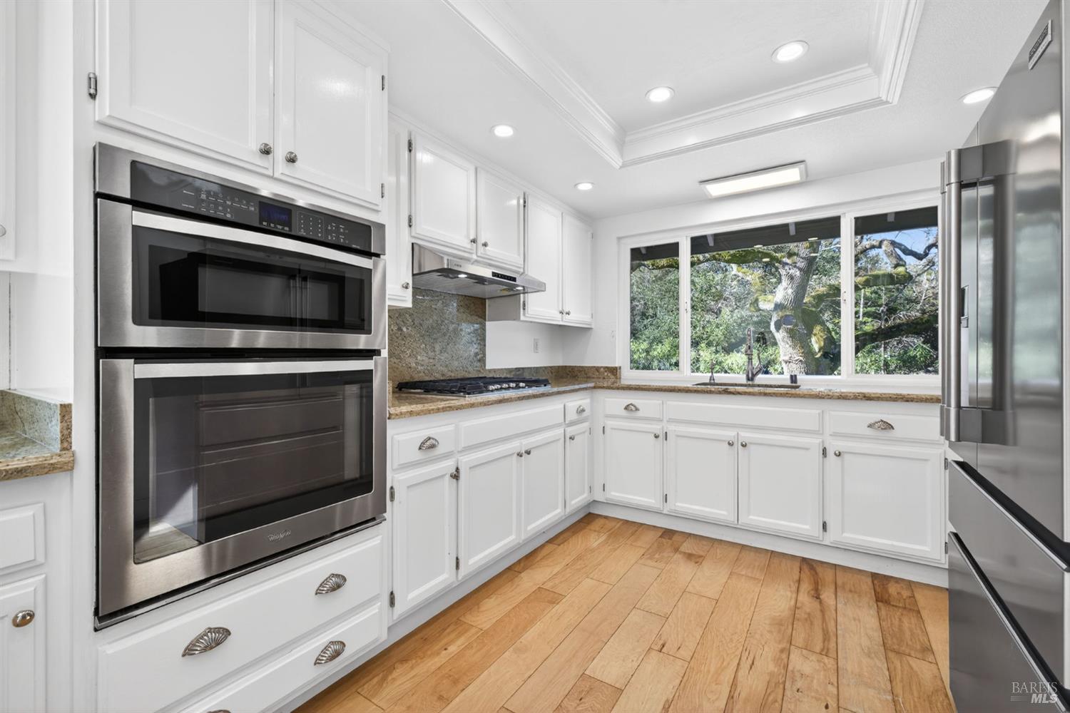 Detail Gallery Image 19 of 61 For 405 Crestridge Pl, Santa Rosa,  CA 95409 - 3 Beds | 2/1 Baths