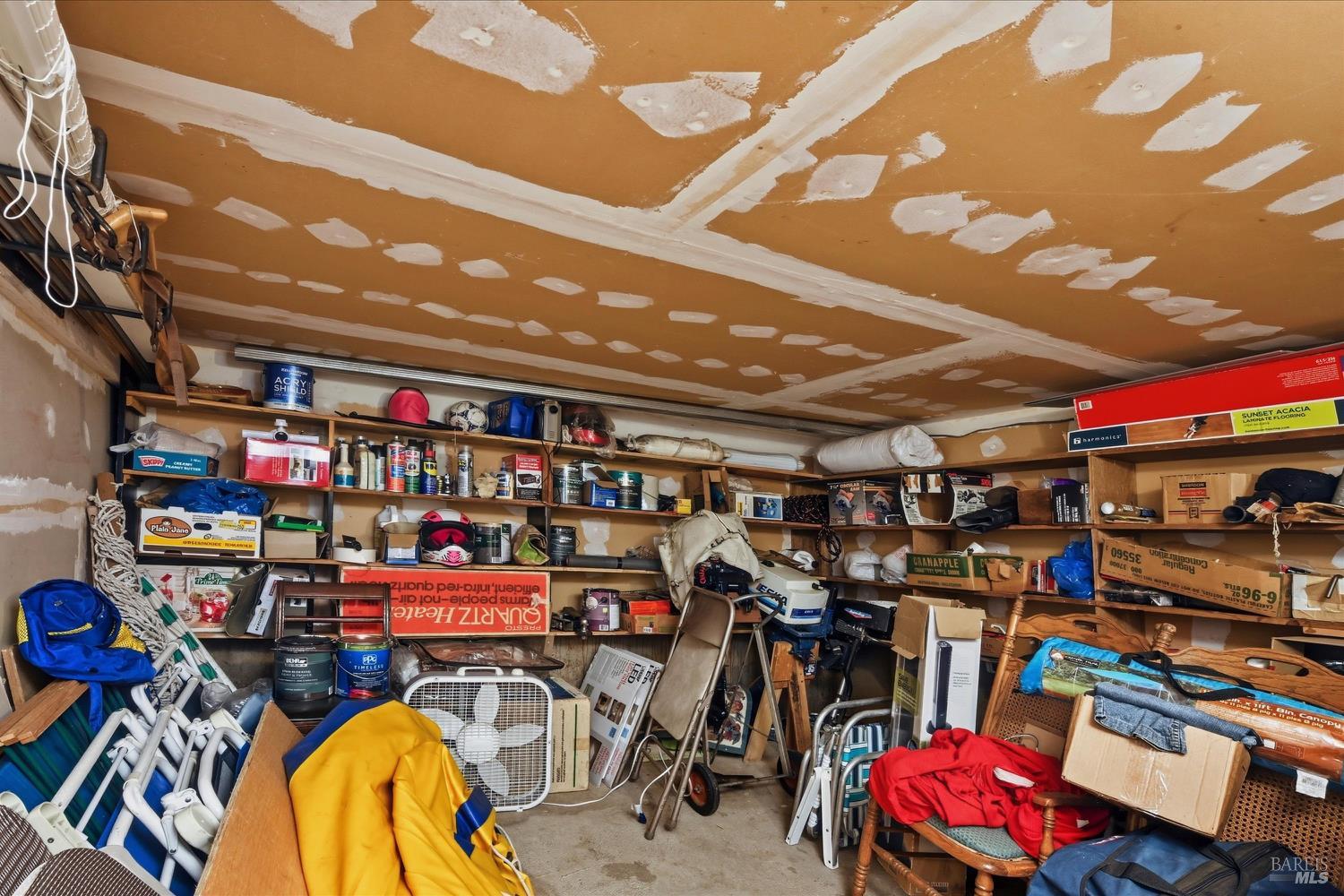 Detail Gallery Image 30 of 35 For 16625 Pinecrest Ct, Hidden Valley Lake,  CA 95467 - 2 Beds | 3 Baths