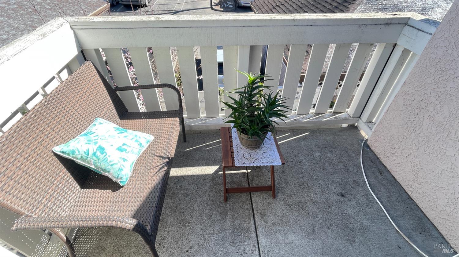 Detail Gallery Image 19 of 34 For 1757 Burgundy Ct, Petaluma,  CA 94954 - 3 Beds | 2 Baths