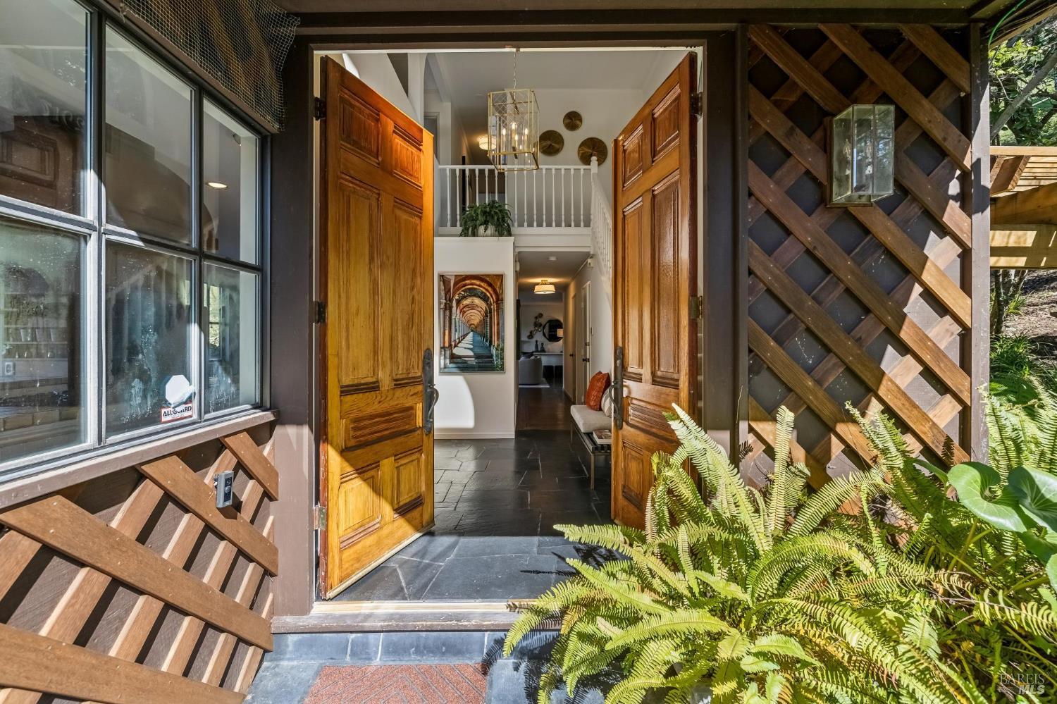 Detail Gallery Image 7 of 61 For 16 Malvino Ct, Tiburon,  CA 94920 - 4 Beds | 2/1 Baths