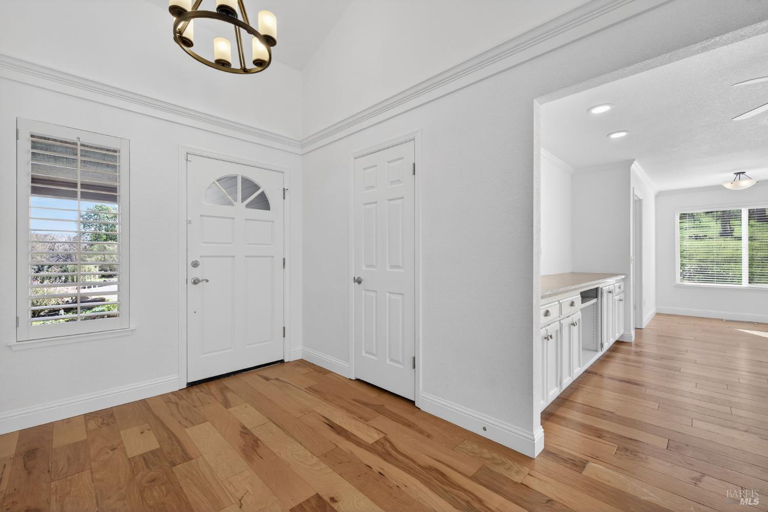 Detail Gallery Image 14 of 61 For 405 Crestridge Pl, Santa Rosa,  CA 95409 - 3 Beds | 2/1 Baths