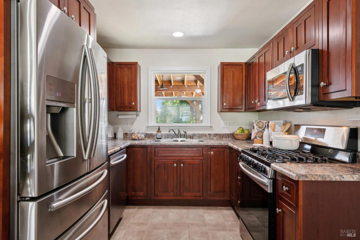 Detail Gallery Image 23 of 71 For 3056 Spring Creek Dr, Santa Rosa,  CA 95405 - 3 Beds | 1 Baths