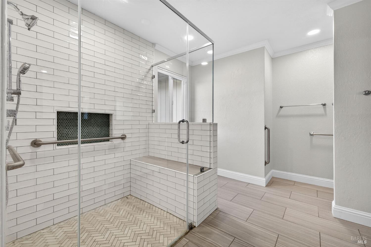 Detail Gallery Image 34 of 61 For 405 Crestridge Pl, Santa Rosa,  CA 95409 - 3 Beds | 2/1 Baths