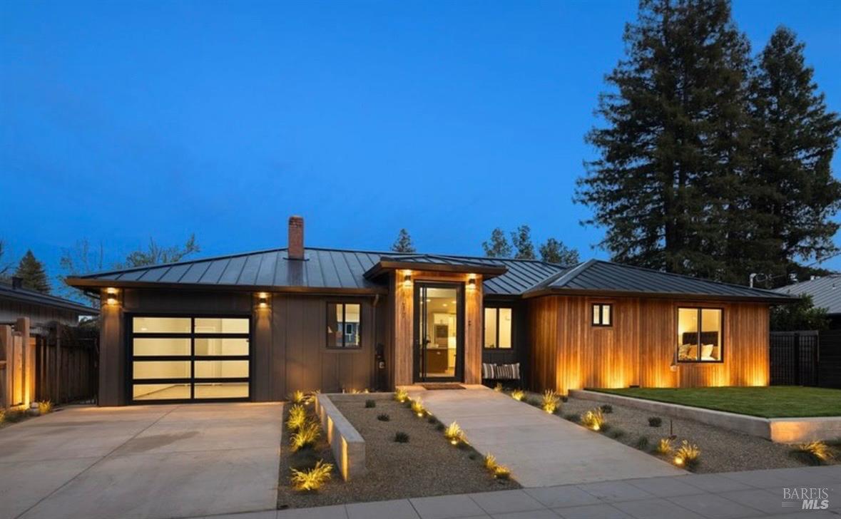 Detail Gallery Image 2 of 6 For 1317 Hillview Pl, Saint Helena,  CA 94574 - 3 Beds | 4 Baths