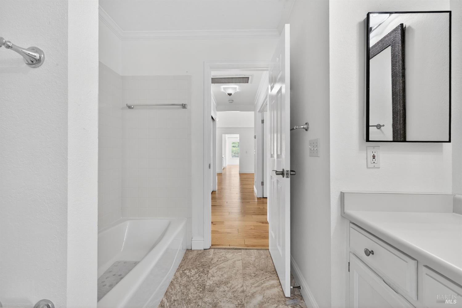 Detail Gallery Image 37 of 61 For 405 Crestridge Pl, Santa Rosa,  CA 95409 - 3 Beds | 2/1 Baths