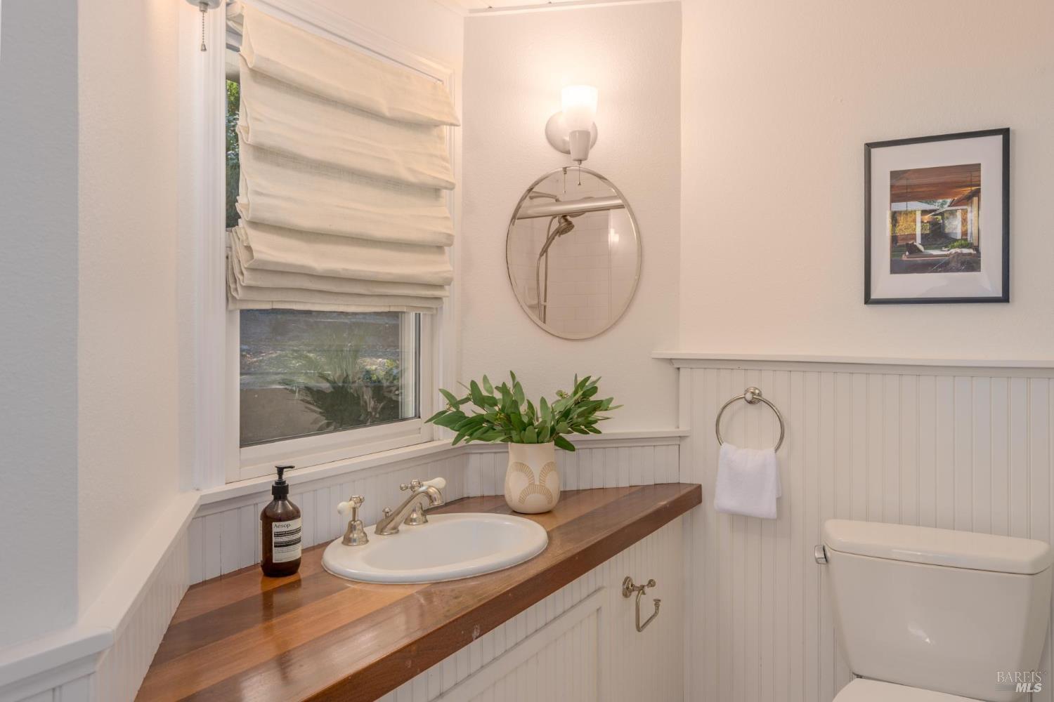 Detail Gallery Image 16 of 44 For 232 Sunnyside Ave, Sonoma,  CA 95476 - 4 Beds | 4 Baths