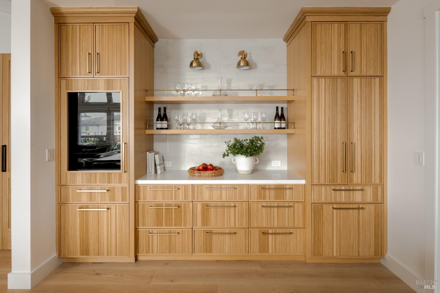 Detail Gallery Image 12 of 53 For 114 Jamaica St, Tiburon,  CA 94920 - 4 Beds | 4/1 Baths