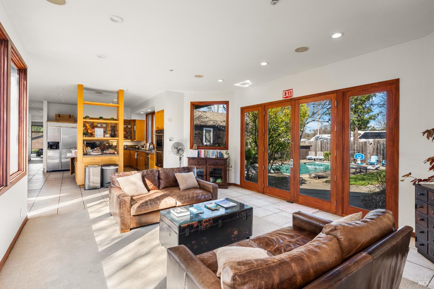 Detail Gallery Image 24 of 45 For 8 Circle Rd, San Rafael,  CA 94903 - 10 Beds | 6/1 Baths